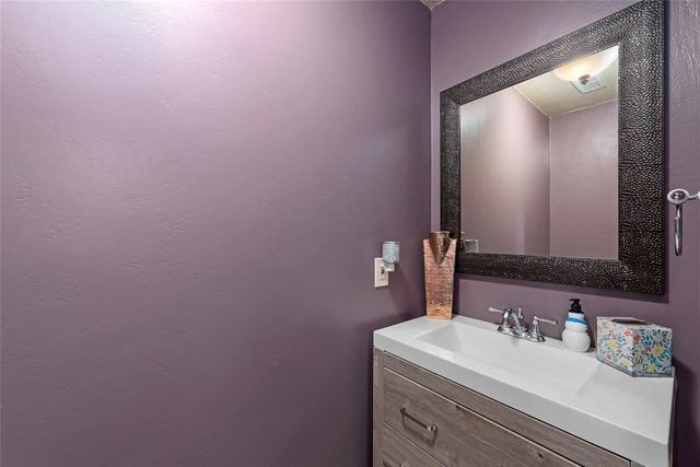 2105 Meadow Parkway N N, League City, TX 77573