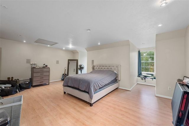 2105 Meadow Parkway N N, League City, TX 77573