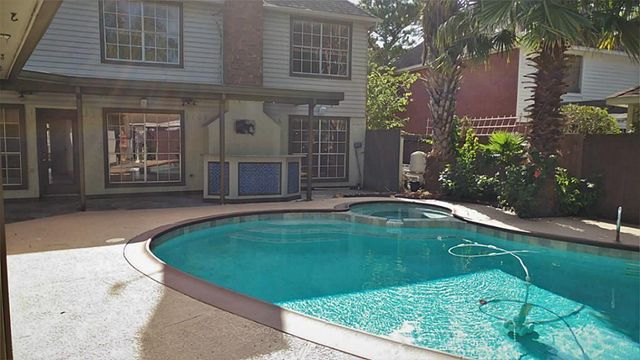 2105 Meadow Parkway N N, League City, TX 77573