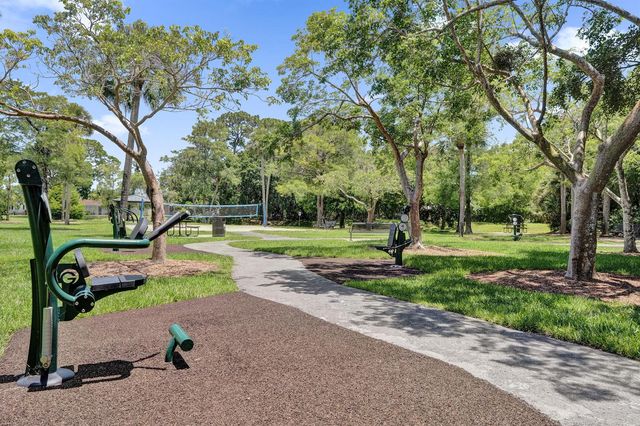 811 NW 43rd Avenue, Coconut Creek, FL 33066