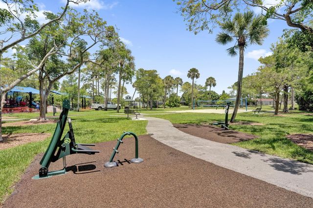 811 NW 43rd Avenue, Coconut Creek, FL 33066