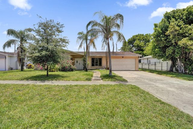 811 NW 43rd Avenue, Coconut Creek, FL 33066