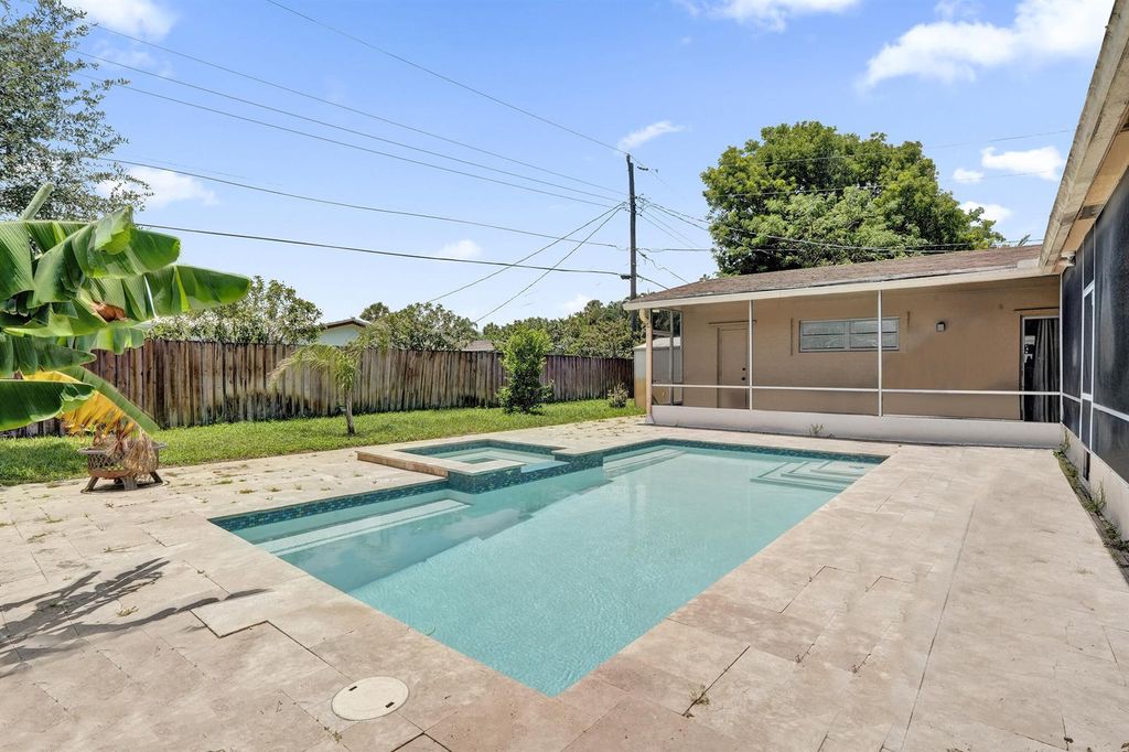 811 NW 43rd Avenue, Coconut Creek, FL 33066