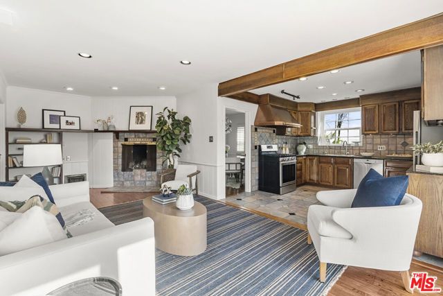 15328 De Pauw Street, Pacific Palisades (los Angeles), CA 90272