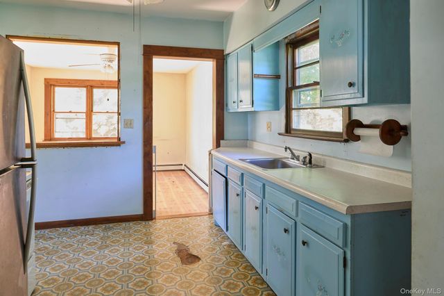 35 Union Avenue, New Windsor, NY 12553