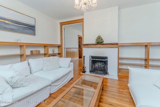 36 Warren Street, Kingston, NY 12401