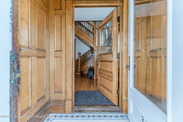 36 Warren Street, Kingston, NY 12401