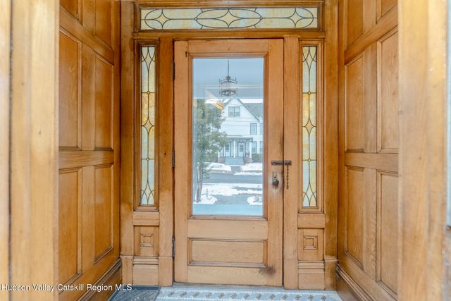 36 Warren Street, Kingston, NY 12401