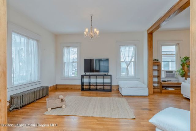 36 Warren Street, Kingston, NY 12401