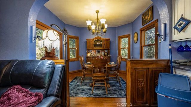 24083 Cresta Drive, Crestline, CA 92325