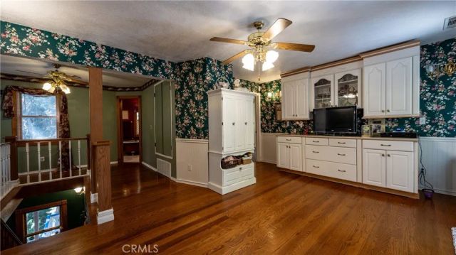 24083 Cresta Drive, Crestline, CA 92325