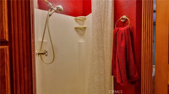 24083 Cresta Drive, Crestline, CA 92325