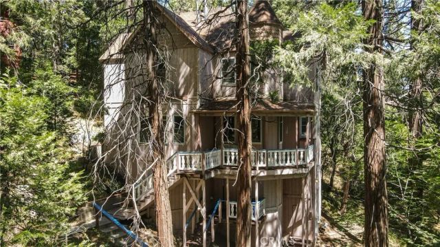 24083 Cresta Drive, Crestline, CA 92325