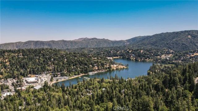 24083 Cresta Drive, Crestline, CA 92325