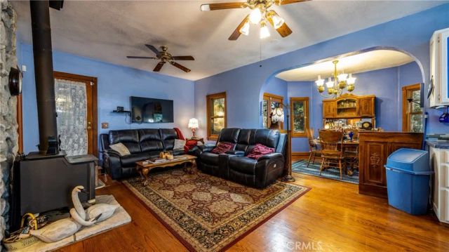 24083 Cresta Drive, Crestline, CA 92325