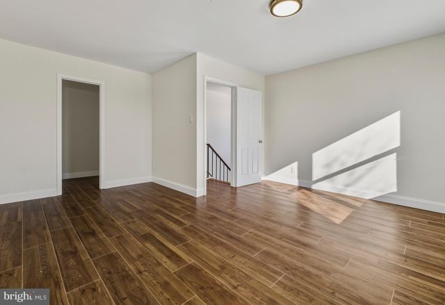 10 HEYWOOD LN, Sicklerville, NJ 08081