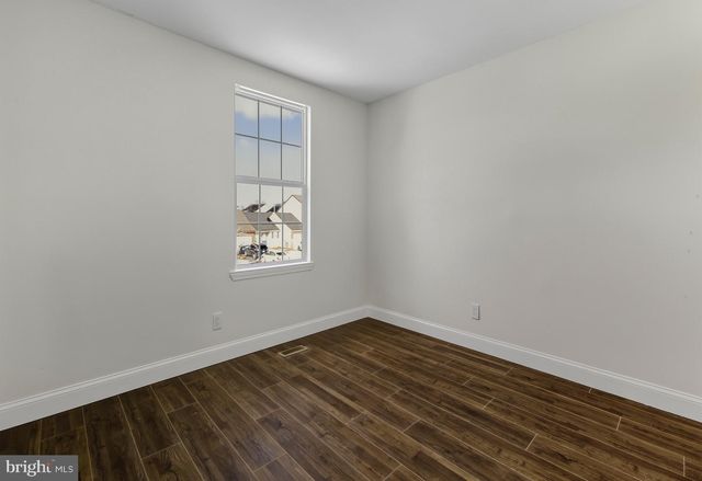 10 HEYWOOD LN, Sicklerville, NJ 08081