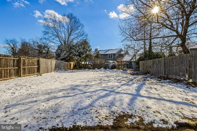 10 HEYWOOD LN, Sicklerville, NJ 08081