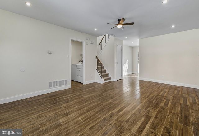 10 HEYWOOD LN, Sicklerville, NJ 08081