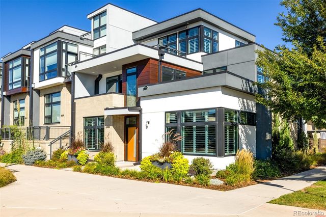 6949 E Lowry Boulevard, Denver, CO 80230