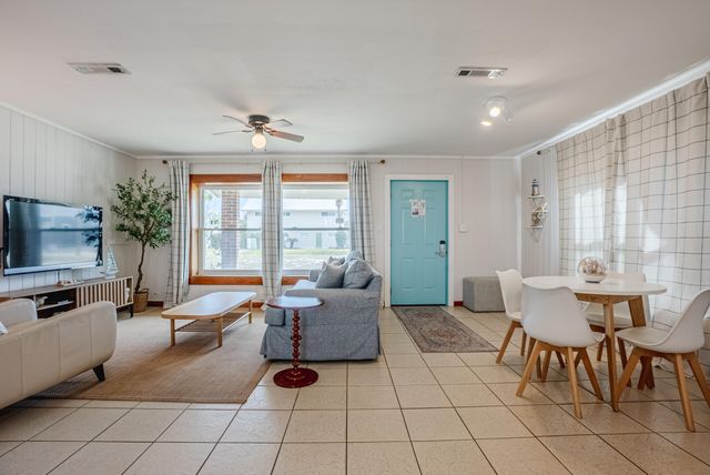 2914 Treasure Circle, Panama City Beach, FL 32408