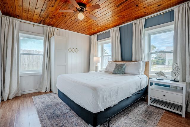 2914 Treasure Circle, Panama City Beach, FL 32408