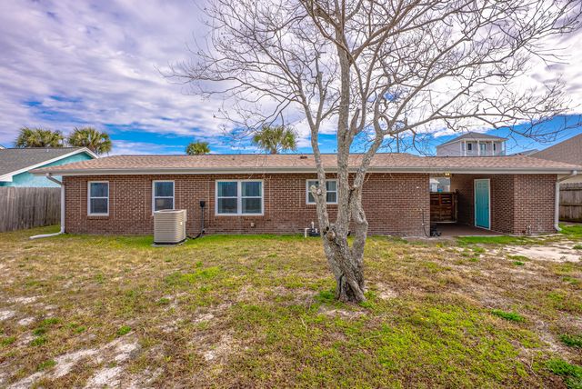 2914 Treasure Circle, Panama City Beach, FL 32408