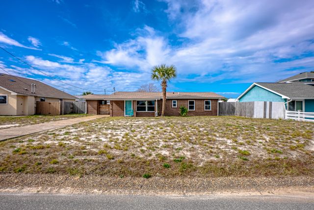 2914 Treasure Circle, Panama City Beach, FL 32408