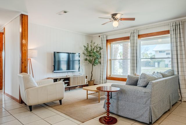 2914 Treasure Circle, Panama City Beach, FL 32408