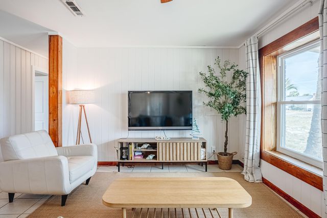 2914 Treasure Circle, Panama City Beach, FL 32408