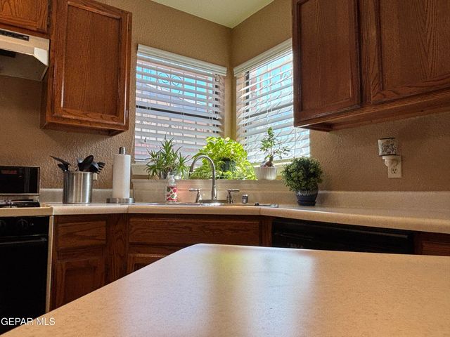 1708 FIREHOUSE Drive, El Paso, TX 79936
