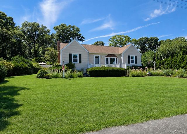 102 Magnolia Drive, Selden, NY 11784
