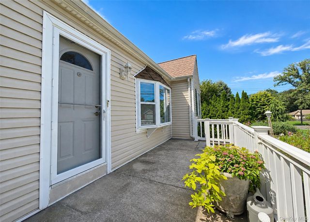 102 Magnolia Drive, Selden, NY 11784