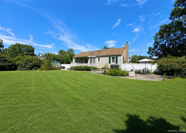 102 Magnolia Drive, Selden, NY 11784