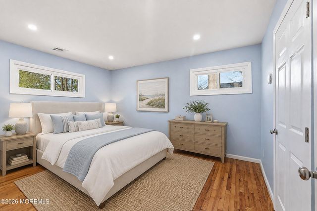 39 Blue Jay Drive, Toms River, NJ 08755