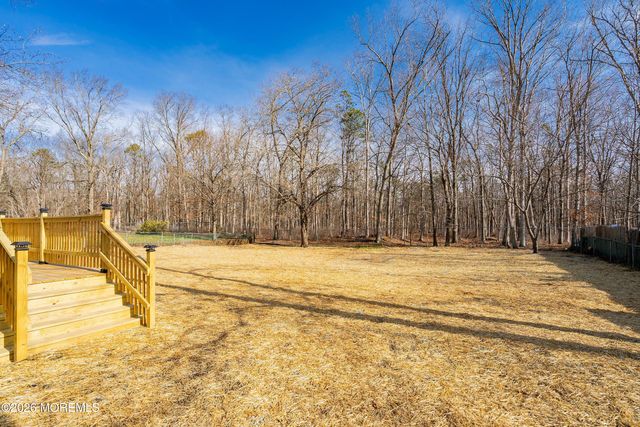 39 Blue Jay Drive, Toms River, NJ 08755