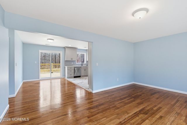 39 Blue Jay Drive, Toms River, NJ 08755