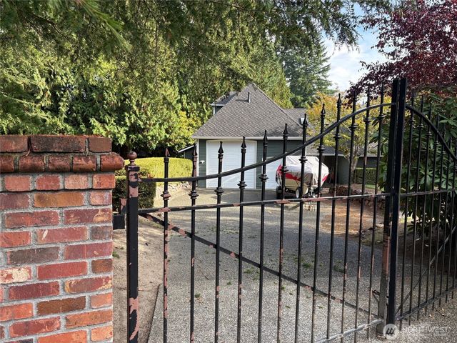 14616 181st Place NE, Woodinville, WA 98072