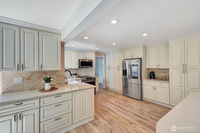 14616 181st Place NE, Woodinville, WA 98072