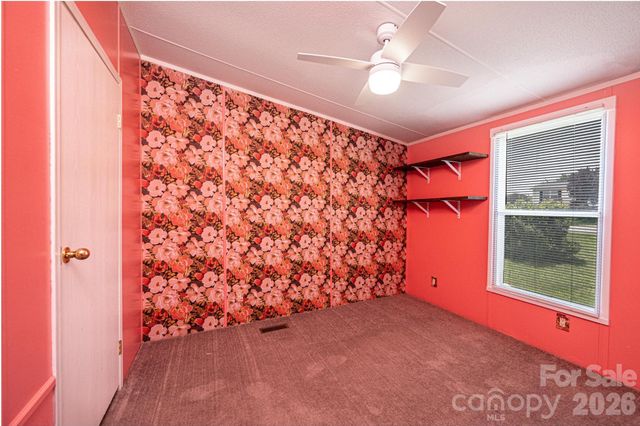 2385 Arrowwood Drive, Hickory, NC 28601