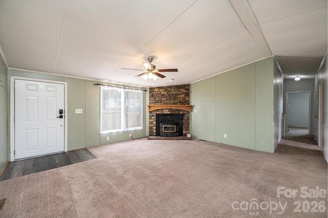 2385 Arrowwood Drive, Hickory, NC 28601