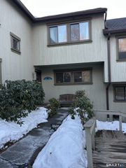 14 Fox Run 14, Woodbury, CT 06798