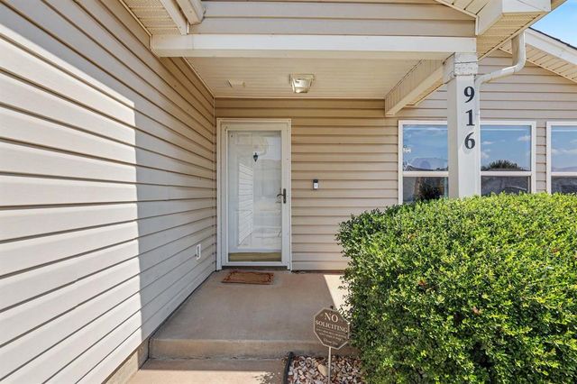916 Danbury Place, Yukon, OK 73099