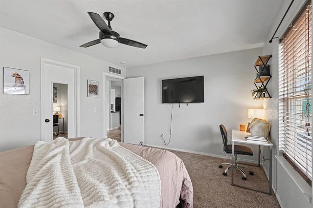 916 Danbury Place, Yukon, OK 73099