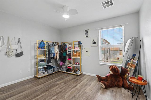 916 Danbury Place, Yukon, OK 73099