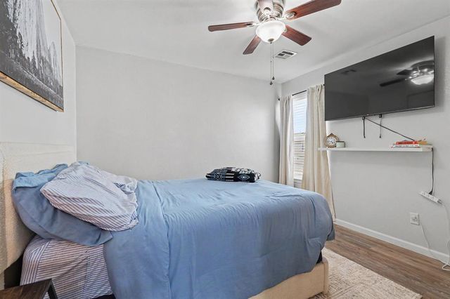 916 Danbury Place, Yukon, OK 73099