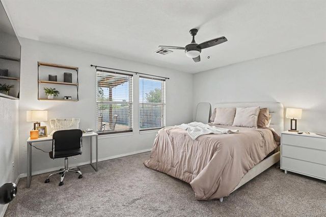 916 Danbury Place, Yukon, OK 73099