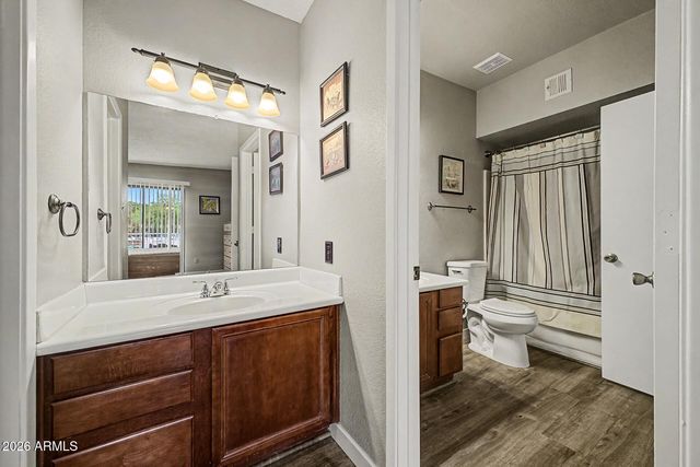 5757 W EUGIE Avenue 2095, Glendale, AZ 85304