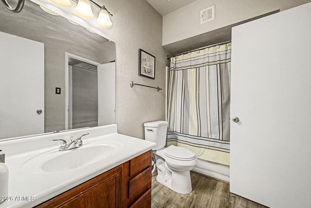 5757 W EUGIE Avenue 2095, Glendale, AZ 85304