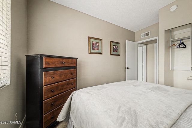 5757 W EUGIE Avenue 2095, Glendale, AZ 85304